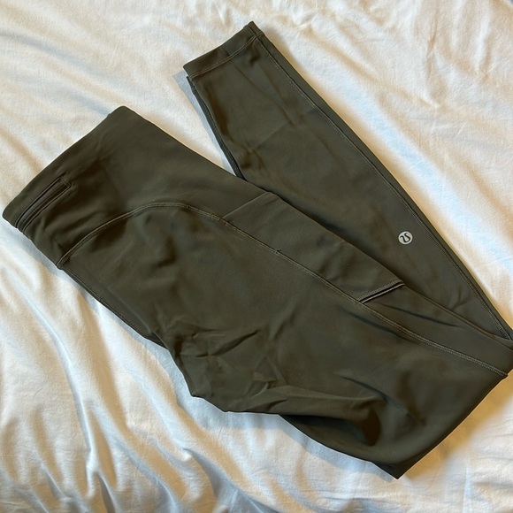 Lululemon Wunder Train Tight with Pockets 28" - Picture 1 of 5